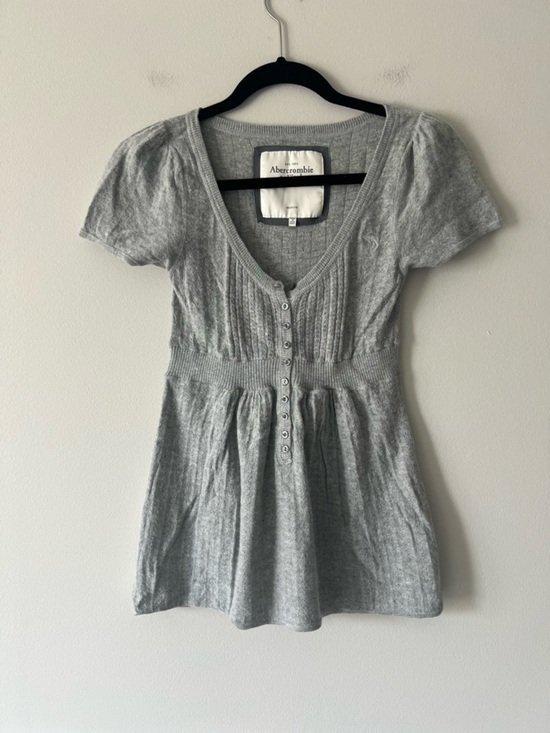 Abercrombie & Fitch Tops - VTG Y2K Abercrombie & Fitch Cable Knit Babydoll Top Gray Button Front Size M